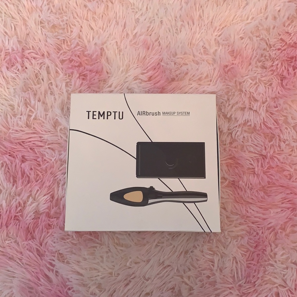 TEMPTU airbrush makeup system